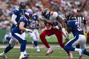 足球青训榜样——优秀教练分享成功经验，足球教练培训视频